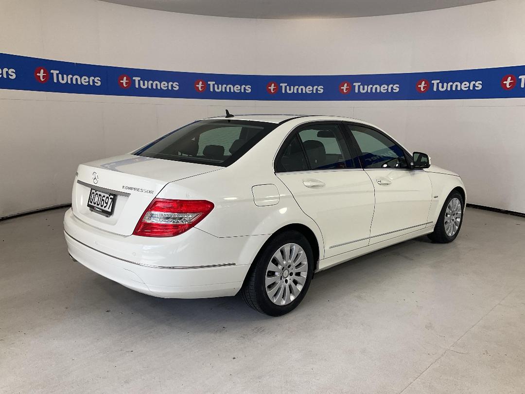 Photo '7' of Mercedes-Benz C-Class