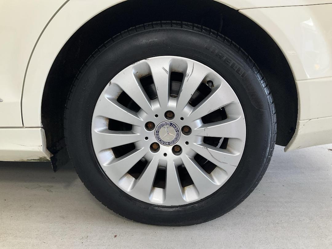 Photo '11' of Mercedes-Benz C-Class