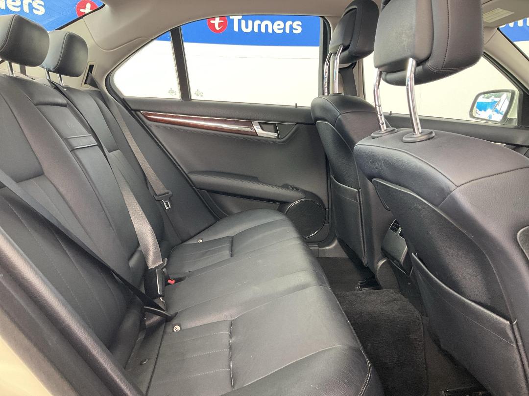 Photo '20' of Mercedes-Benz C-Class