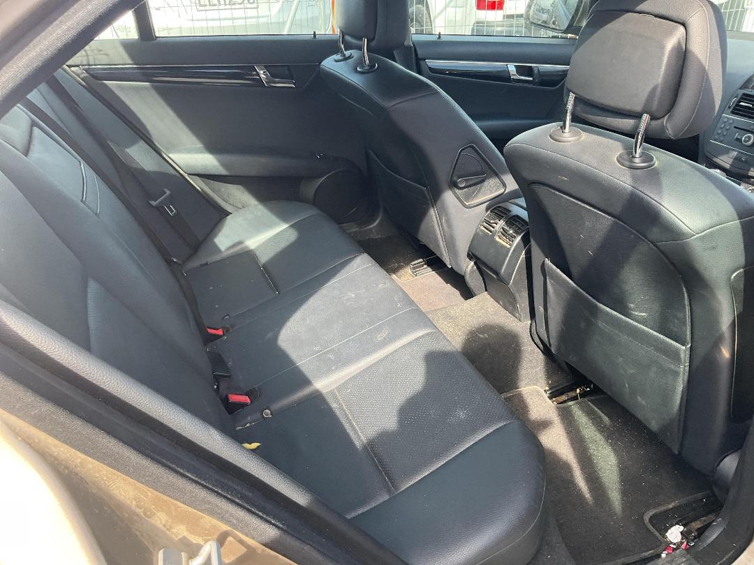 Photo '13' of Mercedes-Benz C-Class C220 CDI Classic Photo '13' of Mercedes-Benz C-Class C220 CDI Classic