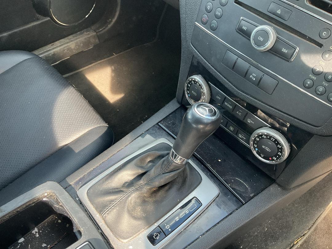 Photo '15' of Mercedes-Benz C-Class C220 CDI Classic Photo '15' of Mercedes-Benz C-Class C220 CDI Classic