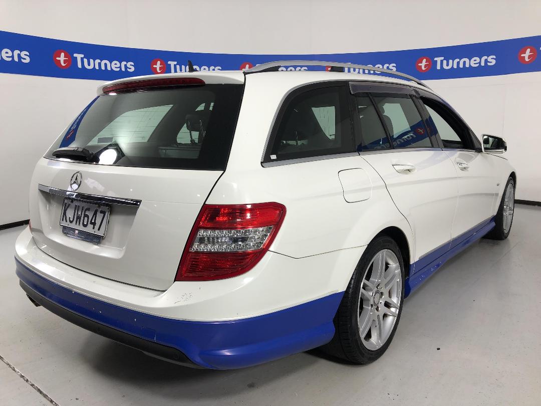 Photo '7' of Mercedes-Benz C200 Photo '7' of Mercedes-Benz C200