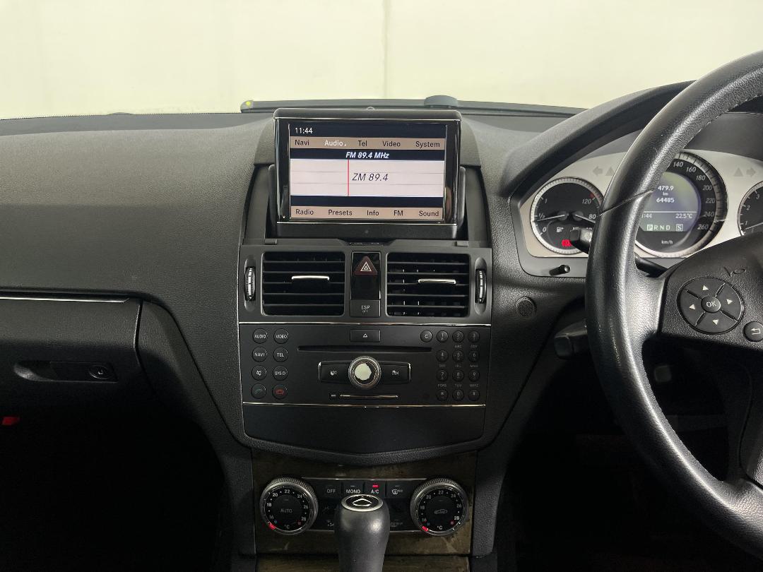 Photo '18' of Mercedes-Benz C250