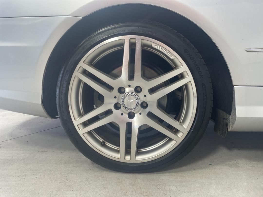 Photo '12' of Mercedes-Benz E-Class