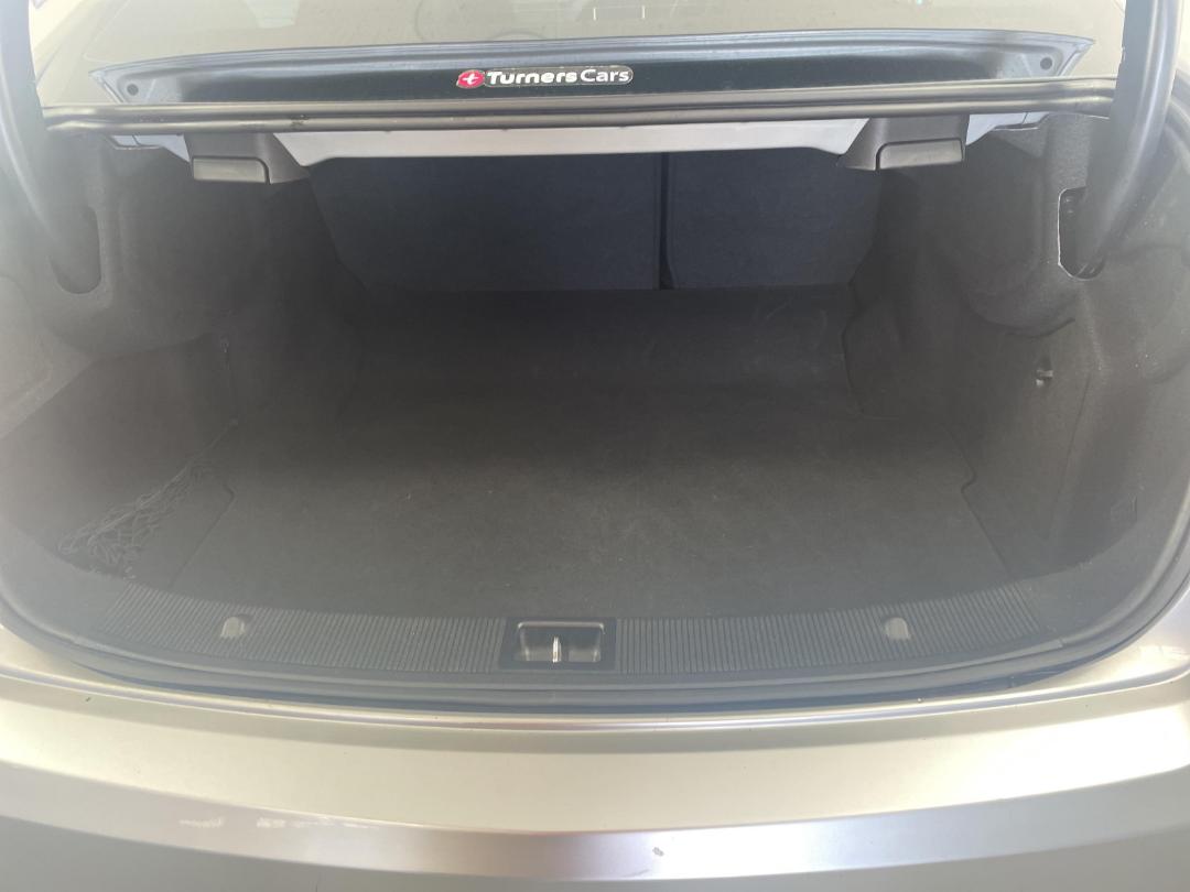 Photo '14' of Mercedes-Benz E-Class