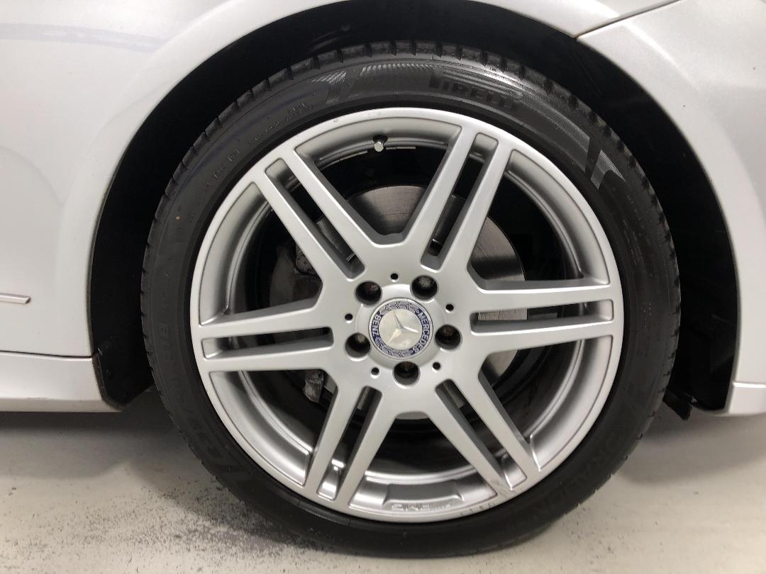 Photo '9' of Mercedes-Benz E-Class