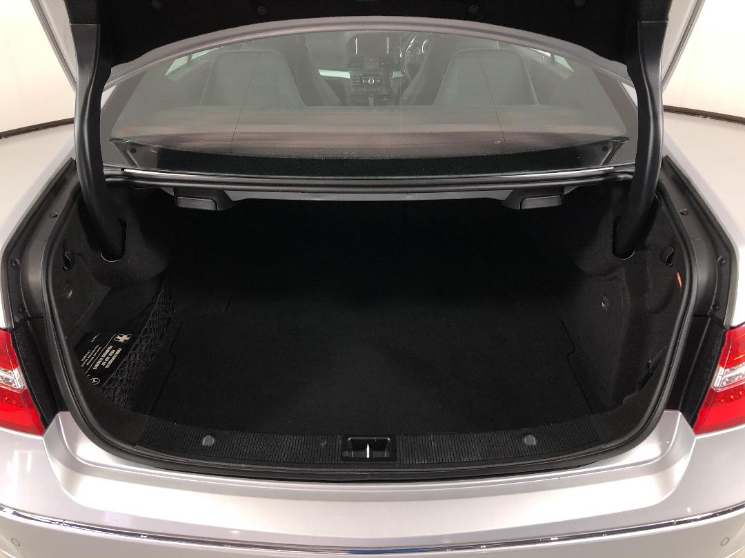 Photo '14' of Mercedes-Benz E-Class