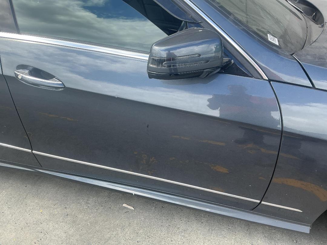 Photo '4' of Mercedes-Benz E550