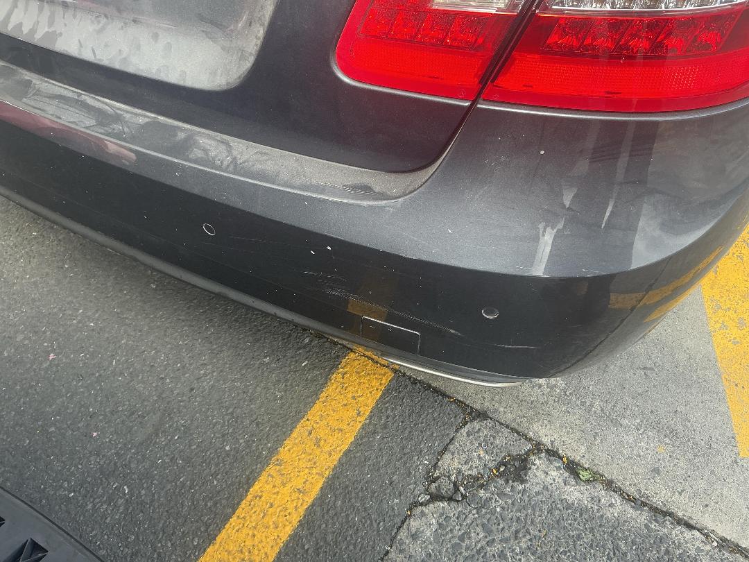 Photo '14' of Mercedes-Benz E550