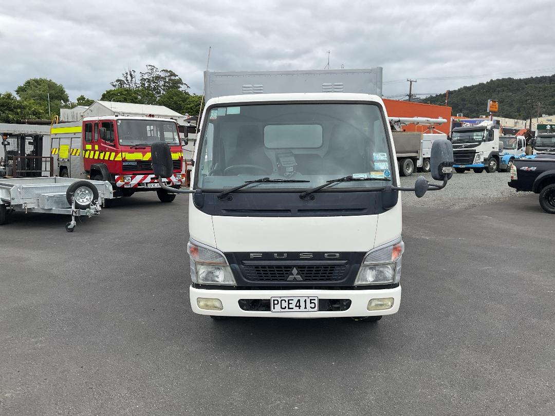 Photo '10' of Mitsubishi Canter FUSO BOXBODY Box Body