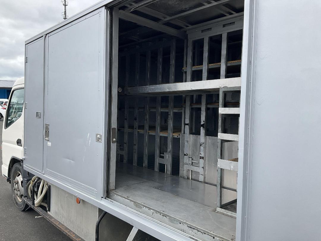 Photo '20' of Mitsubishi Canter FUSO BOXBODY Box Body