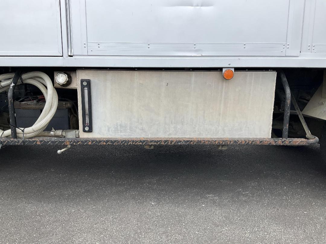 Photo '23' of Mitsubishi Canter FUSO BOXBODY Box Body