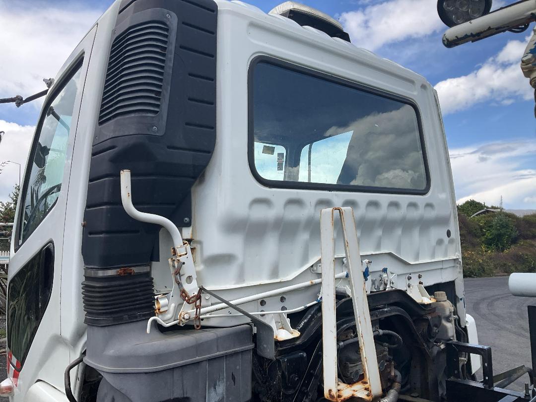 Photo '37' of Mitsubishi Canter Sucker/Vacuum