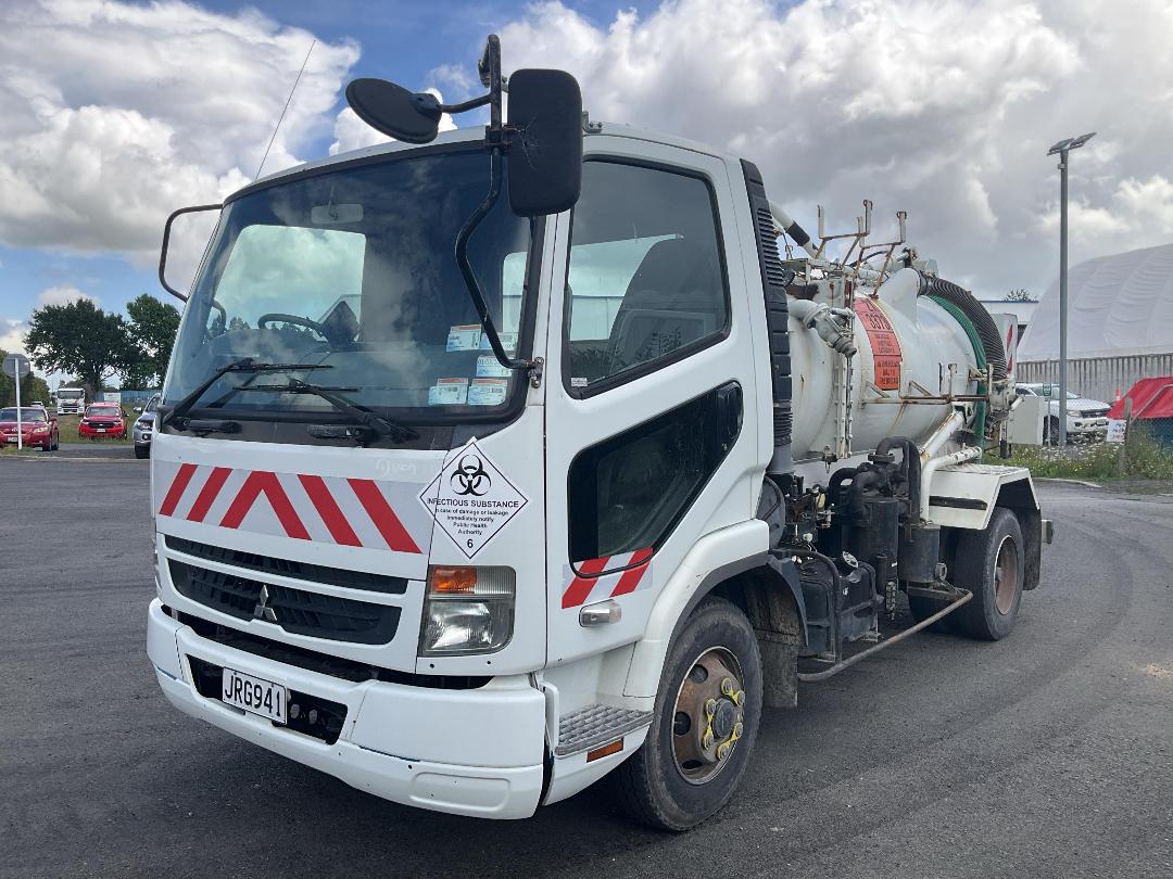 Photo '10' of Mitsubishi Canter Sucker/Vacuum