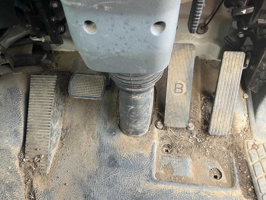 Photo '16' of Mitsubishi Canter Sucker/Vacuum