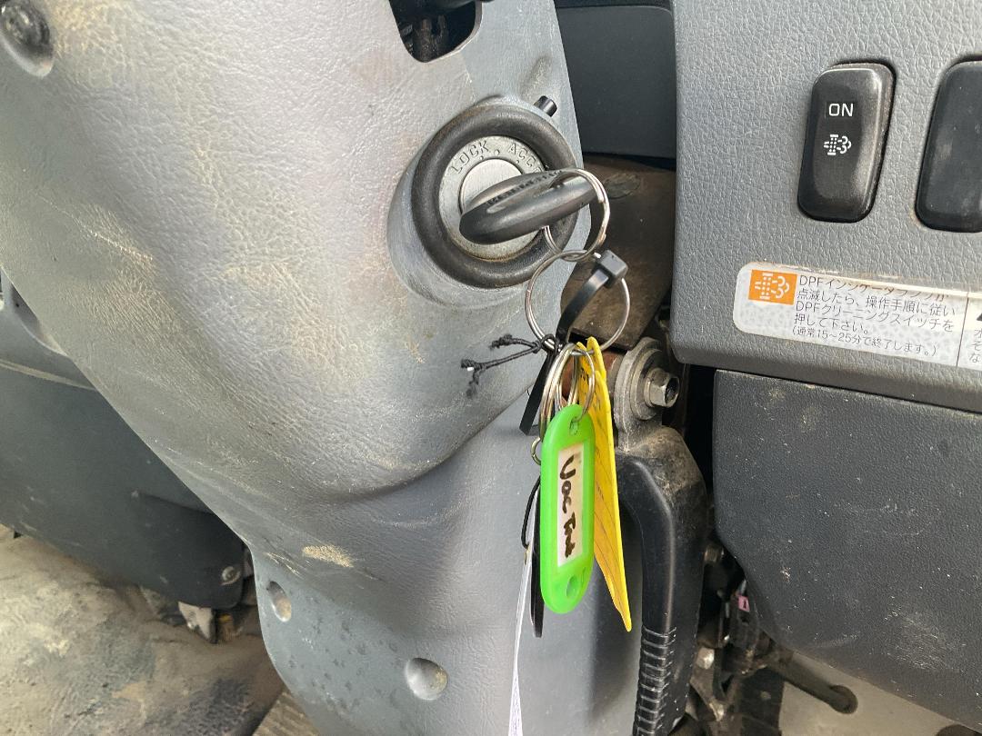 Photo '18' of Mitsubishi Canter Sucker/Vacuum