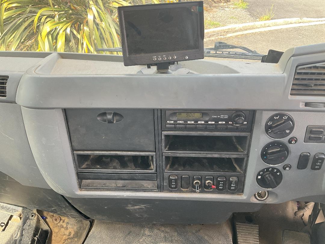 Photo '17' of Mitsubishi Canter Sucker/Vacuum