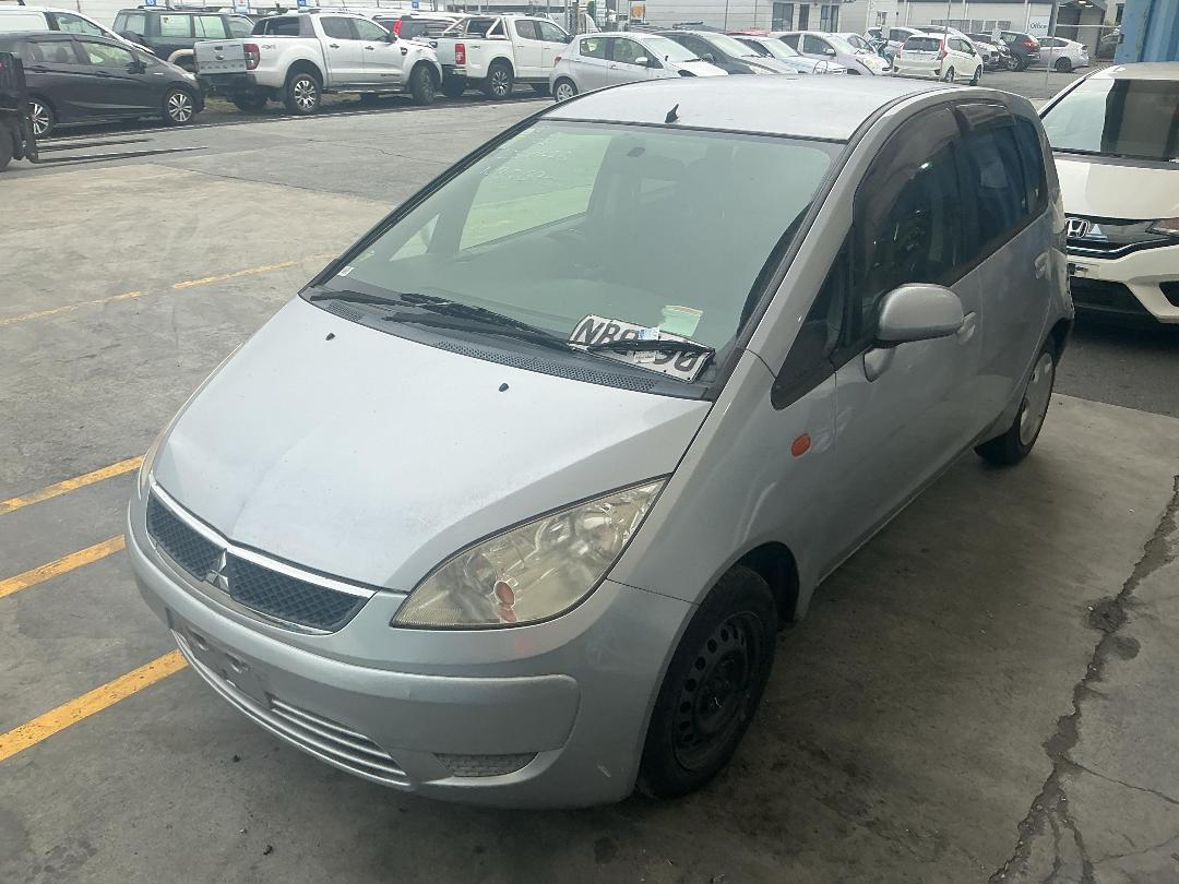 Photo '5' of Mitsubishi Colt Photo '5' of Mitsubishi Colt