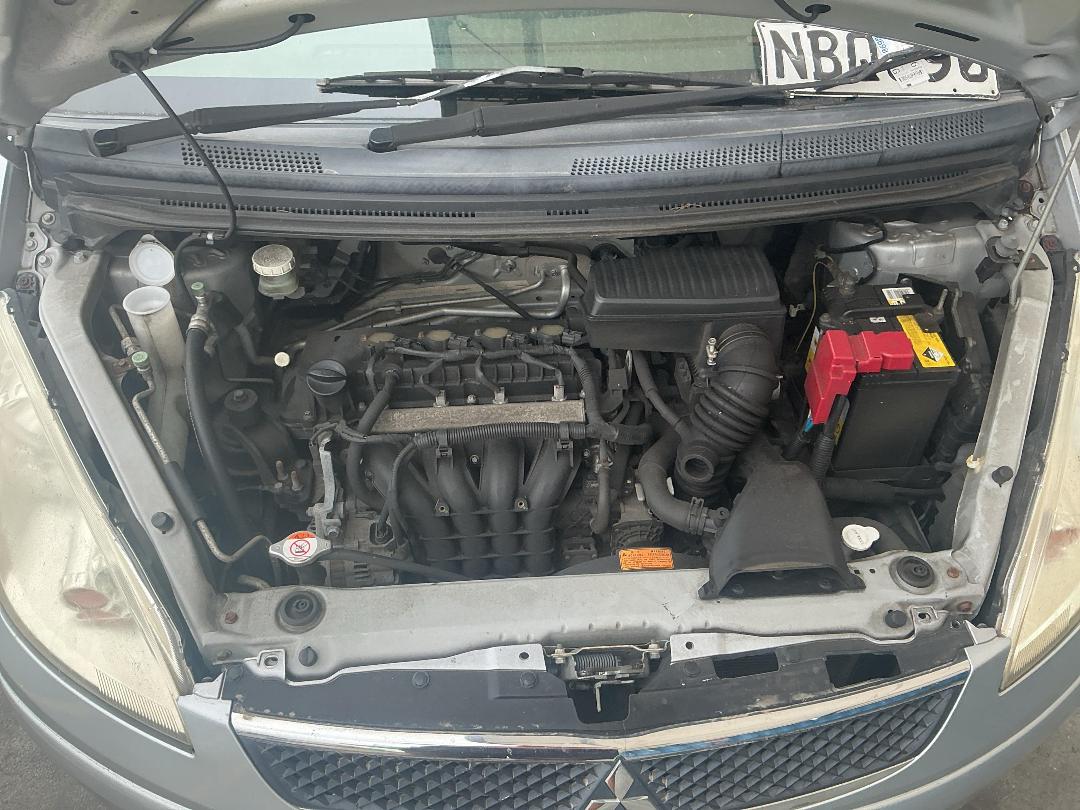 Photo '14' of Mitsubishi Colt Photo '14' of Mitsubishi Colt