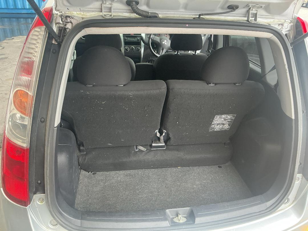 Photo '21' of Mitsubishi Colt Photo '21' of Mitsubishi Colt