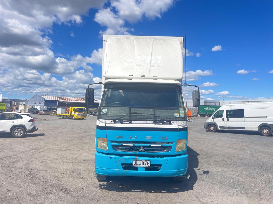 Photo '10' of Mitsubishi Fuso Fighter FU281U8 Curtainsider