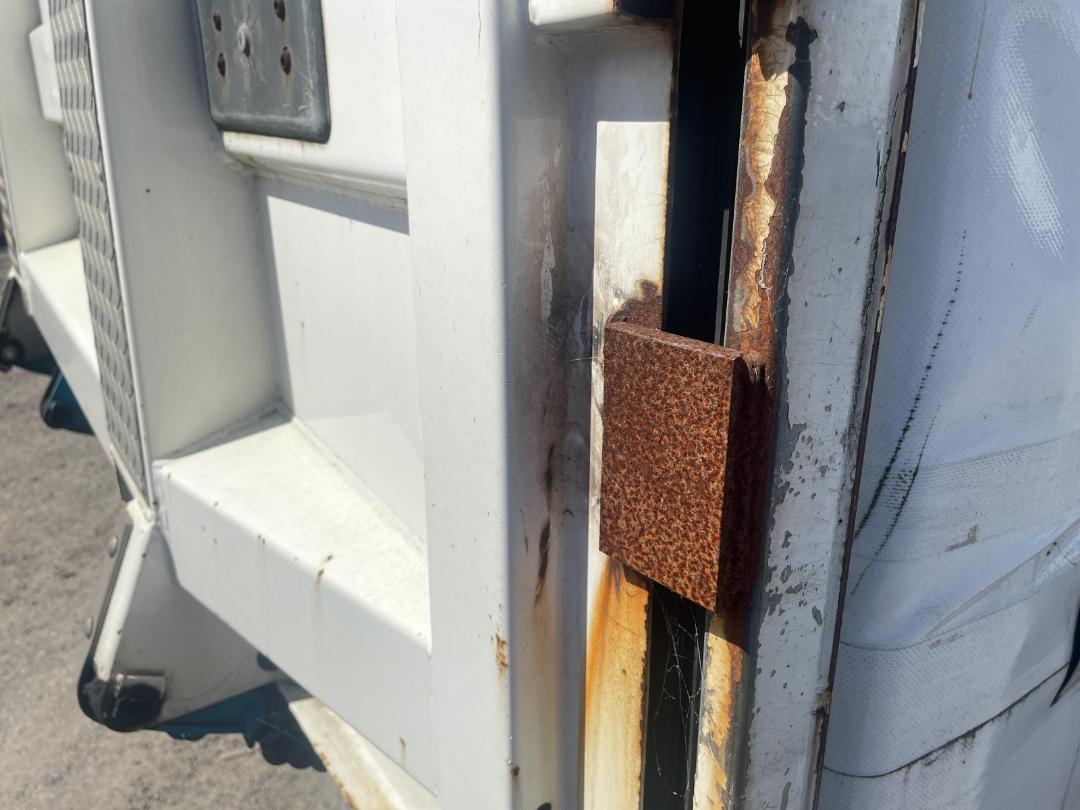 Photo '22' of Mitsubishi Fuso Fighter FU281U8 Curtainsider