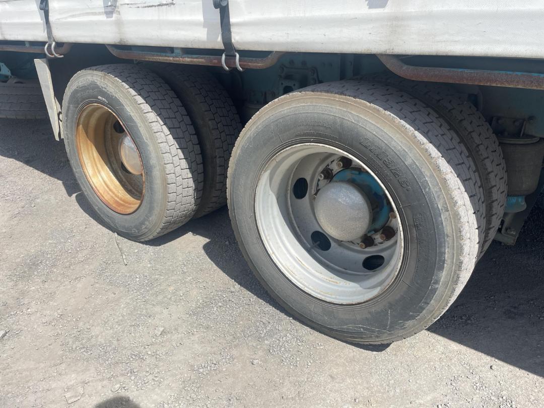 Photo '24' of Mitsubishi Fuso Fighter FU281U8 Curtainsider