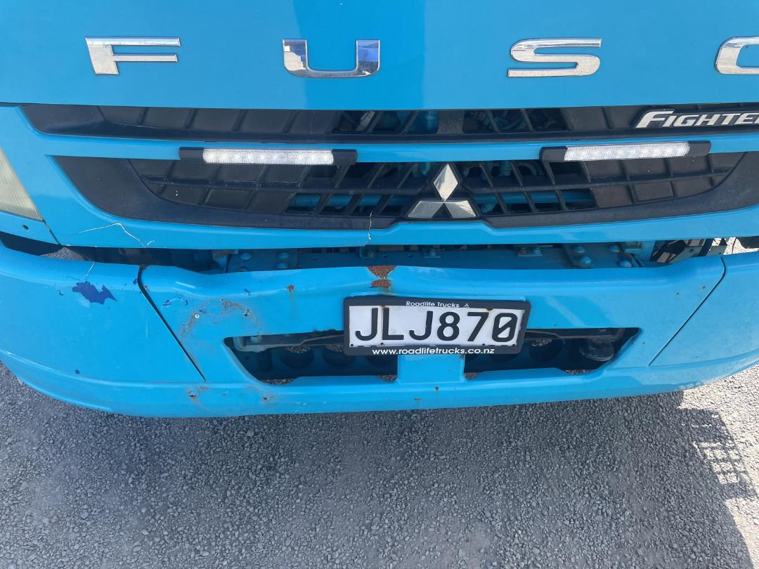 Photo '11' of Mitsubishi Fuso Fighter FU281U8 Curtainsider