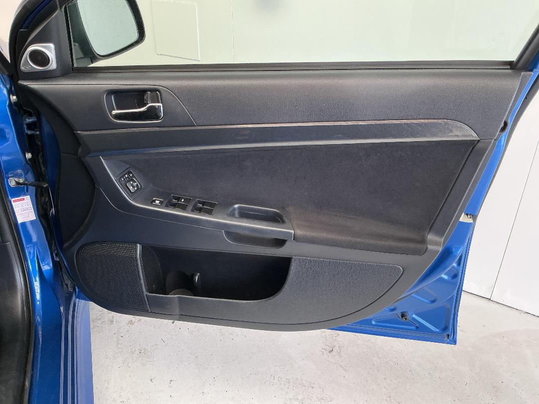 Photo '15' of Mitsubishi Galant Photo '15' of Mitsubishi Galant