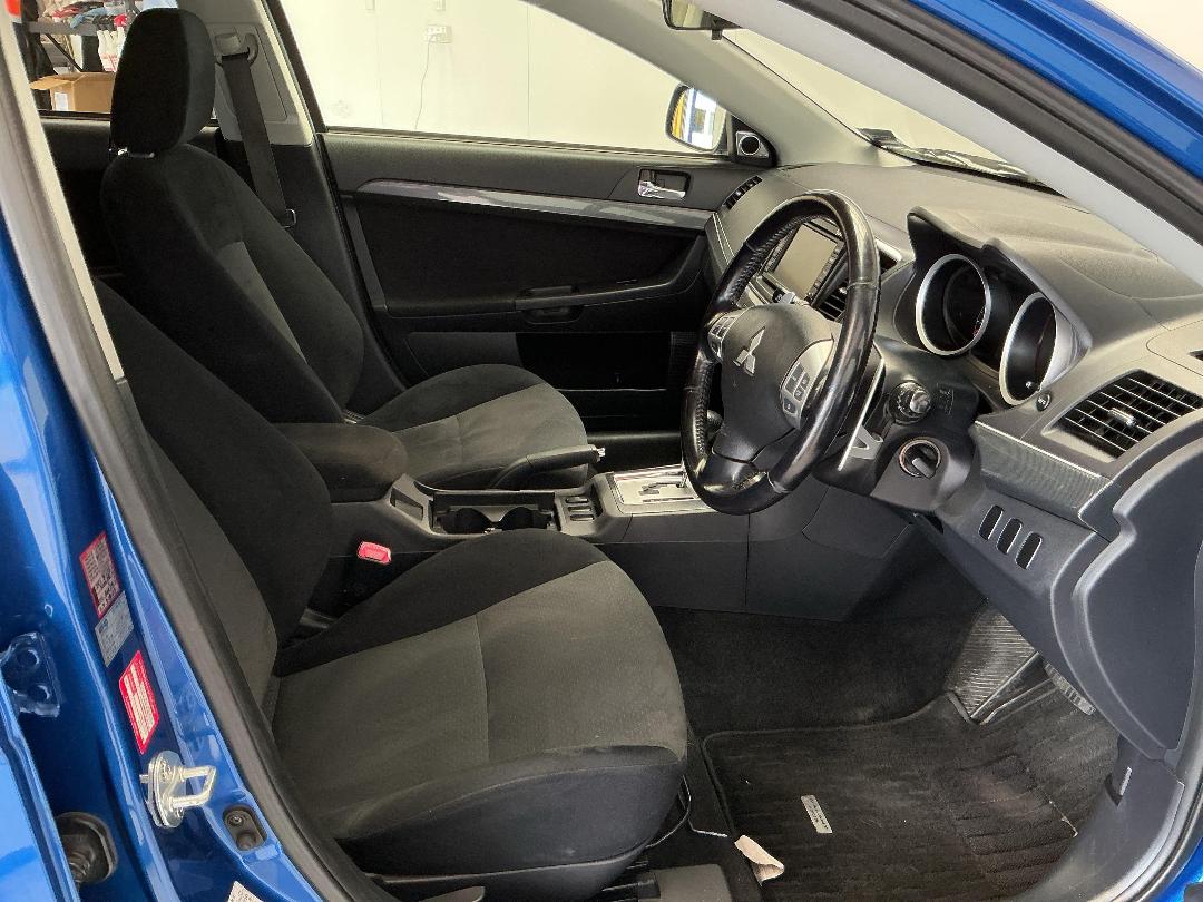 Photo '16' of Mitsubishi Galant Photo '16' of Mitsubishi Galant