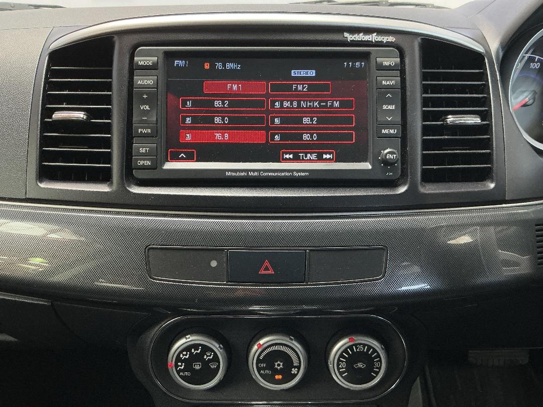 Photo '18' of Mitsubishi Galant Photo '18' of Mitsubishi Galant