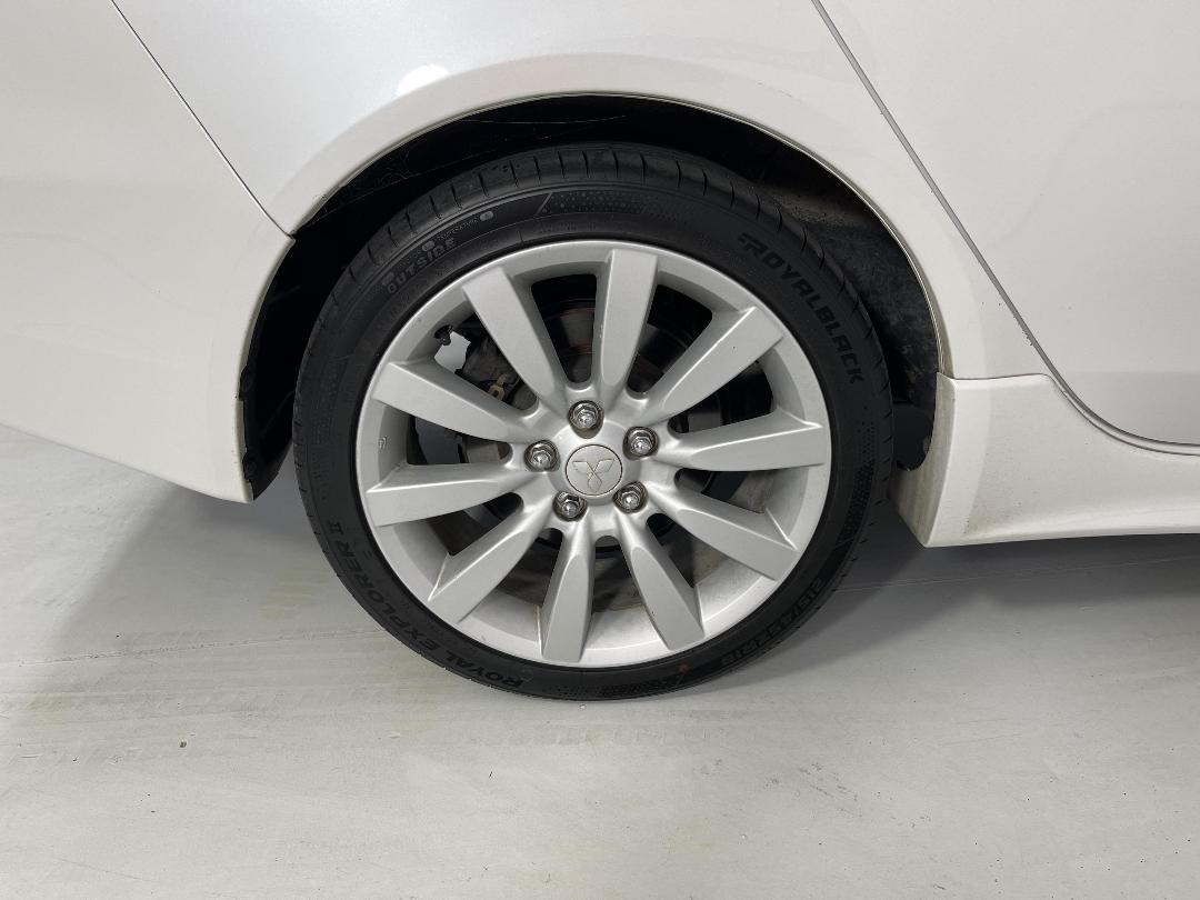 Photo '10' of Mitsubishi Galant Fortus Sportback Photo '10' of Mitsubishi Galant Fortus Sportback