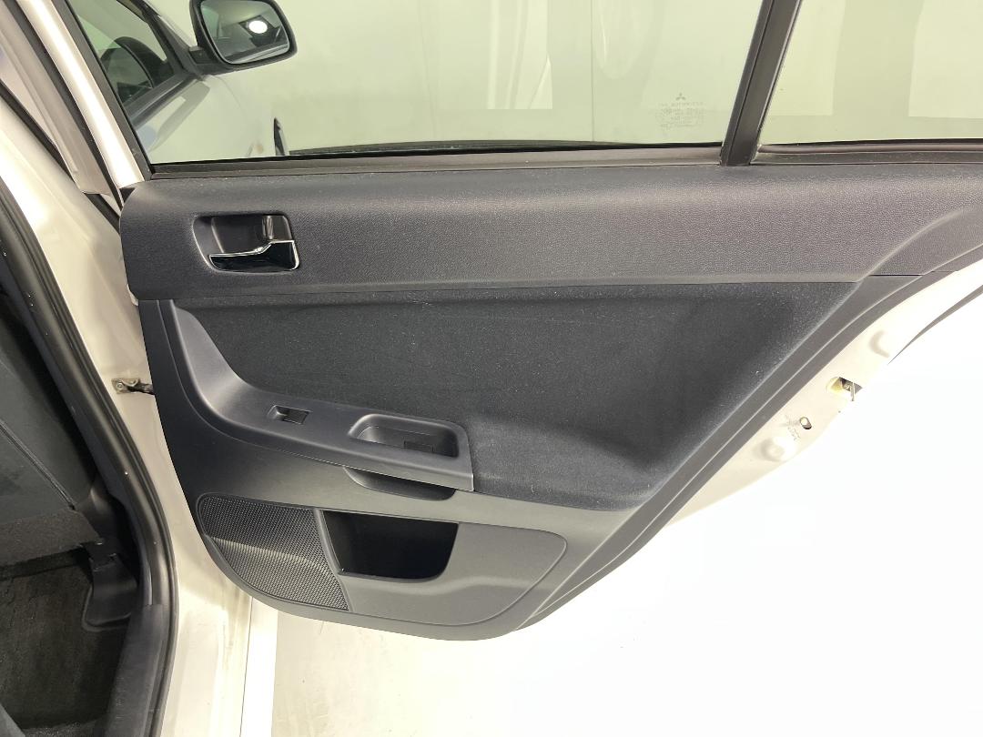 Photo '17' of Mitsubishi Galant Fortus Sportback Photo '17' of Mitsubishi Galant Fortus Sportback