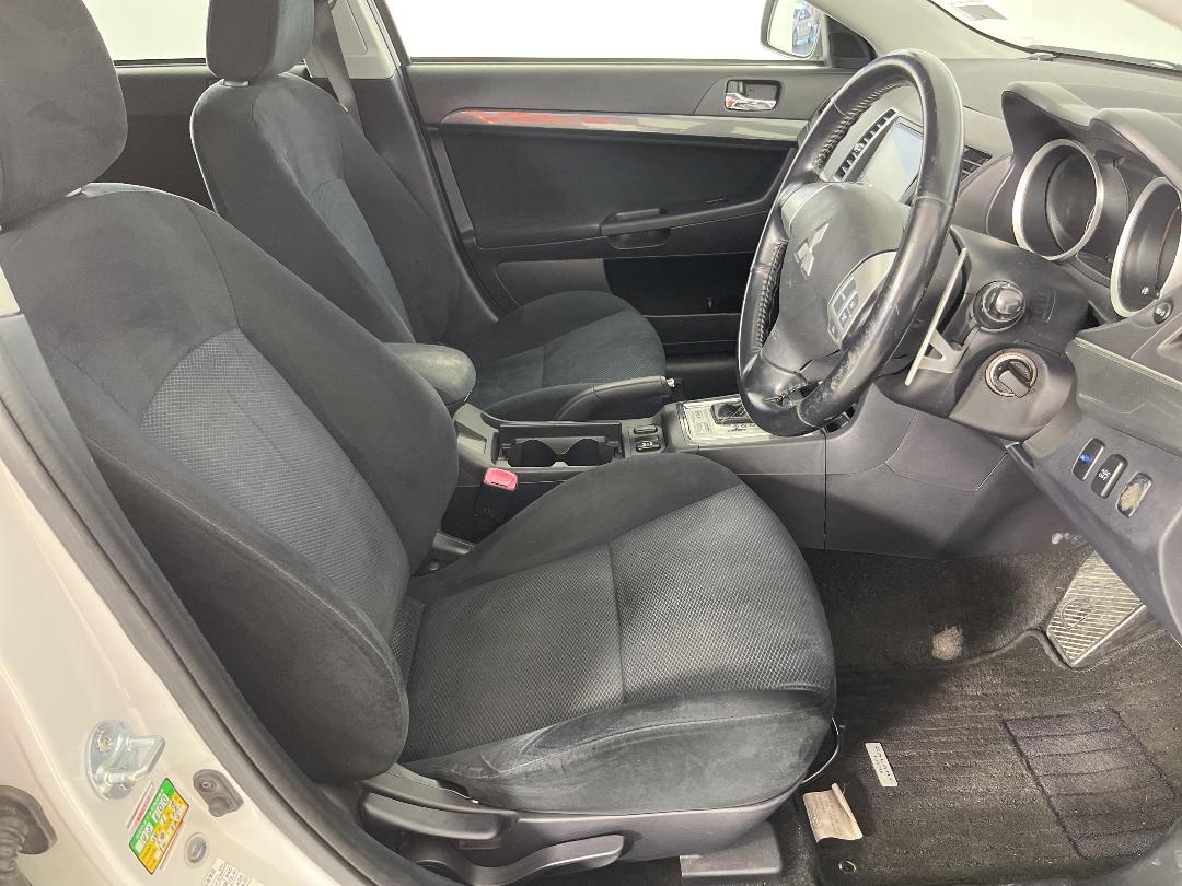 Photo '14' of Mitsubishi Galant Fortus Sportback Photo '14' of Mitsubishi Galant Fortus Sportback