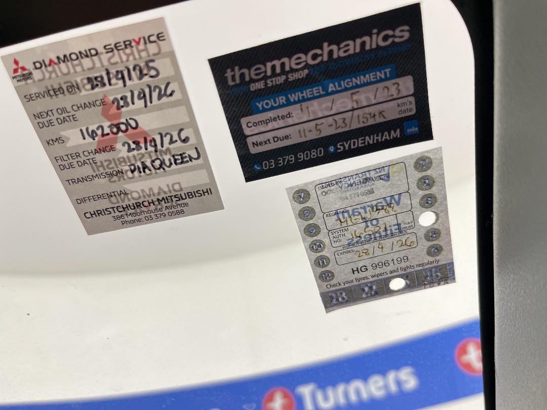 Photo '21' of Mitsubishi Galant Fortus Sportback Photo '21' of Mitsubishi Galant Fortus Sportback