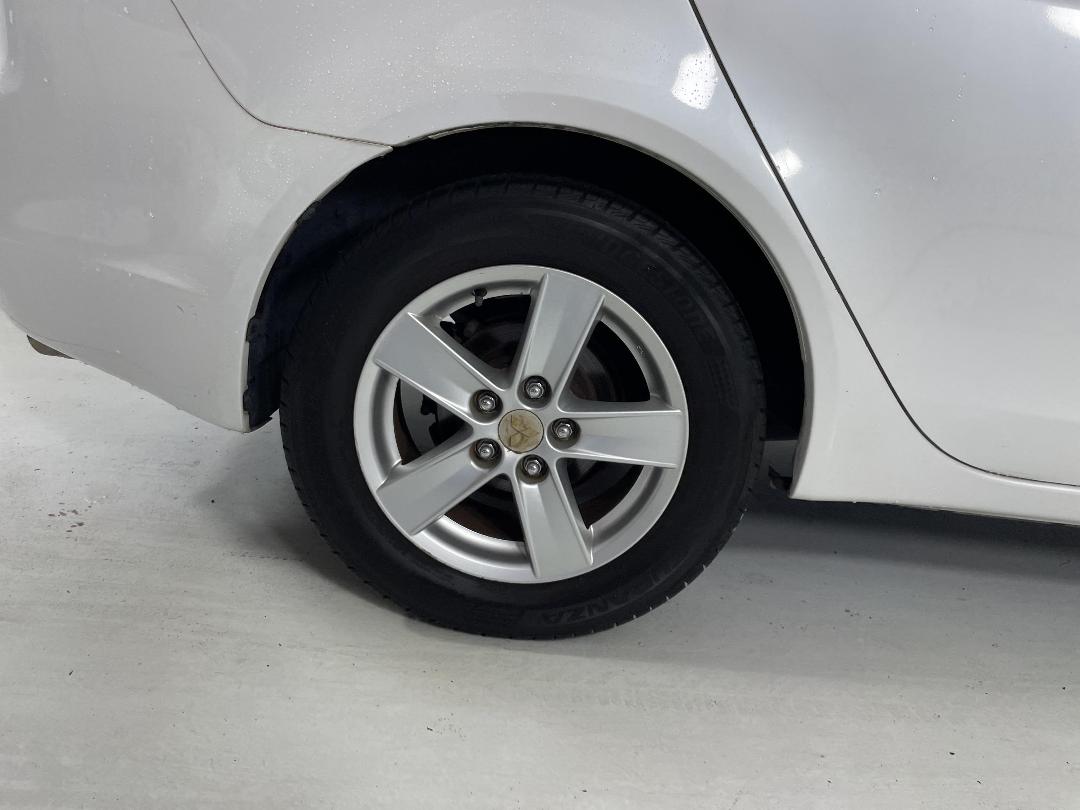 Photo '12' of Mitsubishi Galant Photo '12' of Mitsubishi Galant