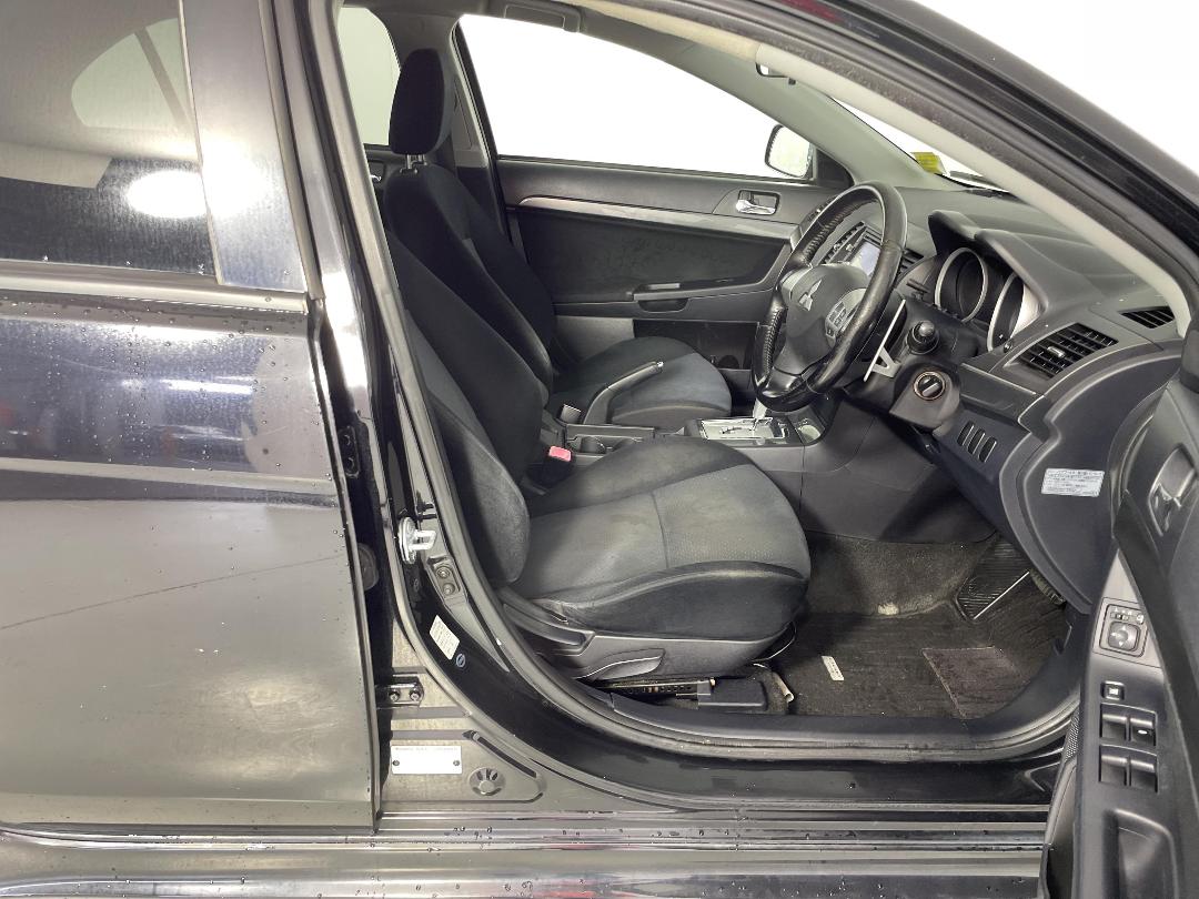 Photo '16' of Mitsubishi Galant