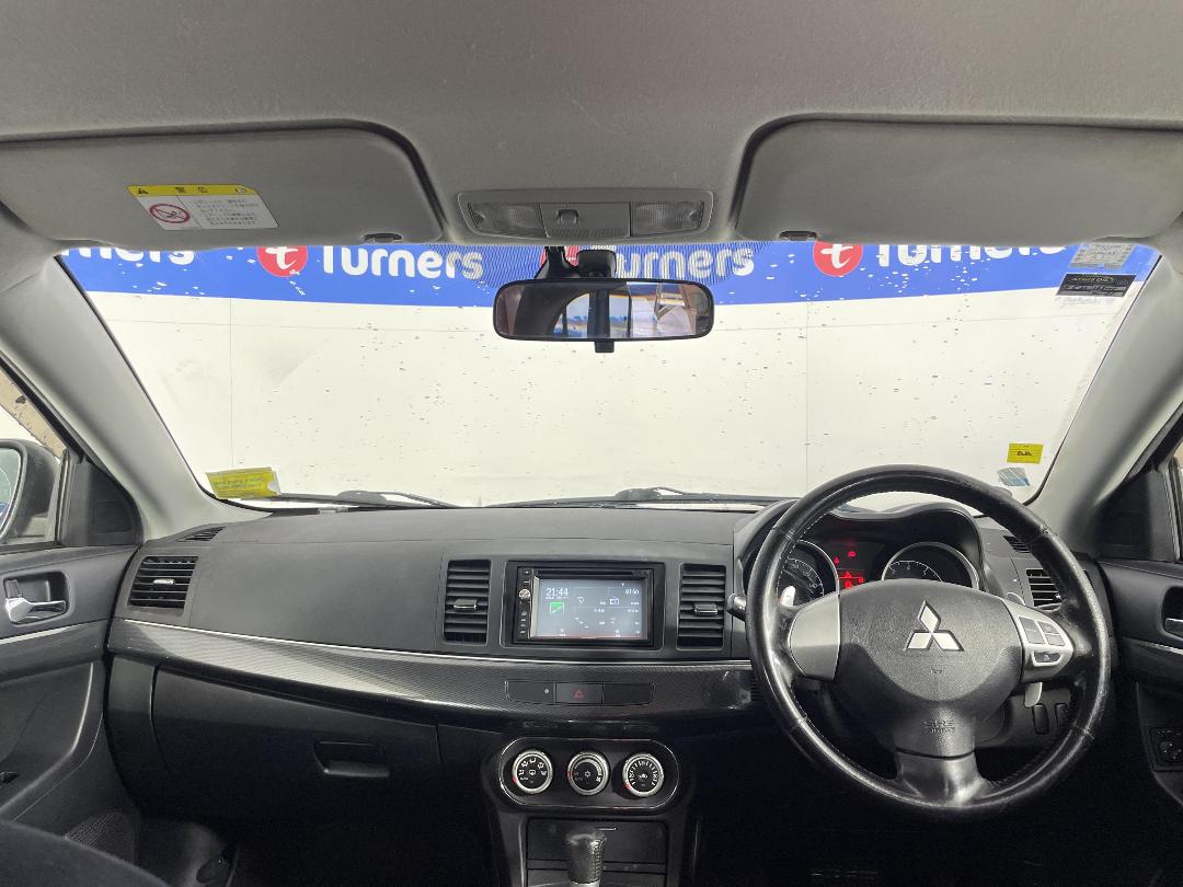 Photo '17' of Mitsubishi Galant