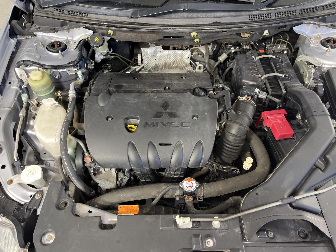 Photo '13' of Mitsubishi Lancer