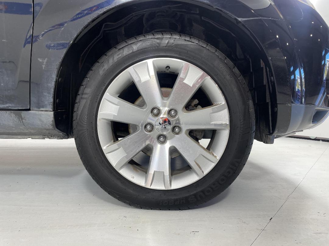 Photo '9' of Mitsubishi Outlander