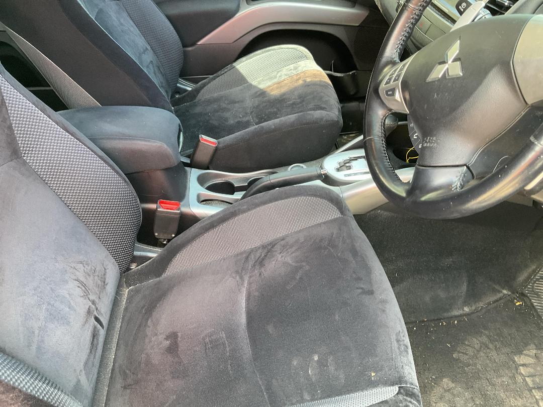 Photo '12' of Mitsubishi Outlander Photo '12' of Mitsubishi Outlander