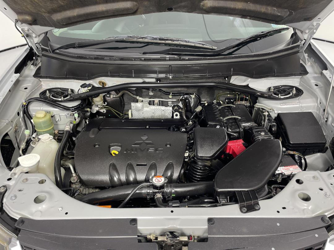 Photo '13' of Mitsubishi Outlander Photo '13' of Mitsubishi Outlander