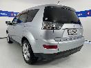 Thumbnail '5' of Mitsubishi Outlander
