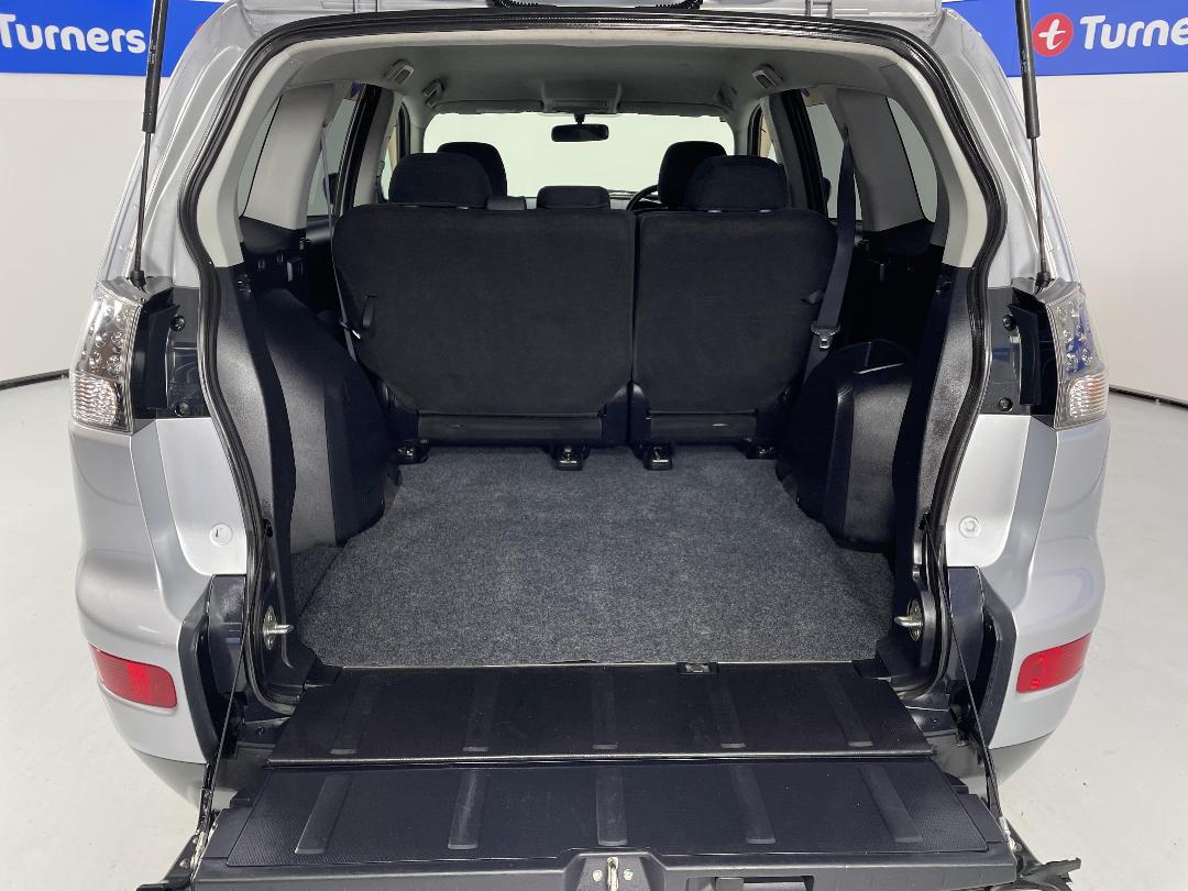 Photo '14' of Mitsubishi Outlander Photo '14' of Mitsubishi Outlander