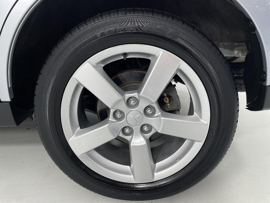 Photo '11' of Mitsubishi Outlander Photo '11' of Mitsubishi Outlander