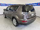 Thumbnail '5' of Mitsubishi Outlander