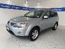 Thumbnail '4' of Mitsubishi Outlander