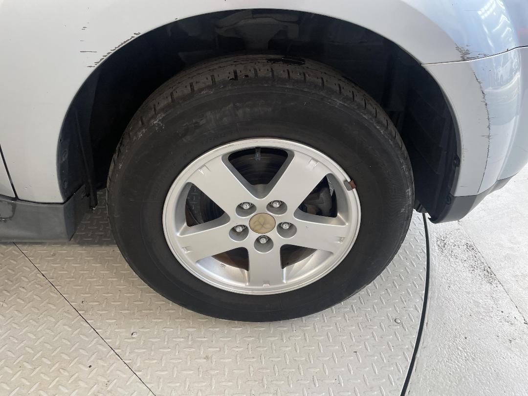 Photo '9' of Mitsubishi Outlander Photo '9' of Mitsubishi Outlander