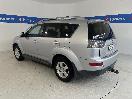 Thumbnail '5' of Mitsubishi Outlander