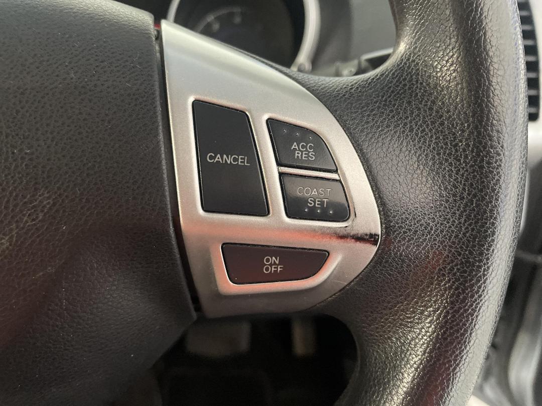 Photo '26' of Mitsubishi Outlander Photo '26' of Mitsubishi Outlander